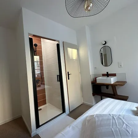 Гостевой дом Maison Des Ambans D'hotes Hypercentre 200m De La Gare Et Petit Dejeuner Offert Ажен